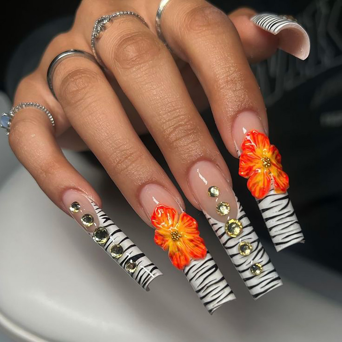 24개 롱 코핀 펜타그램 라인스톤 지브라 스트라이프 발 - Nail Art Zebra 리뷰 및 가격