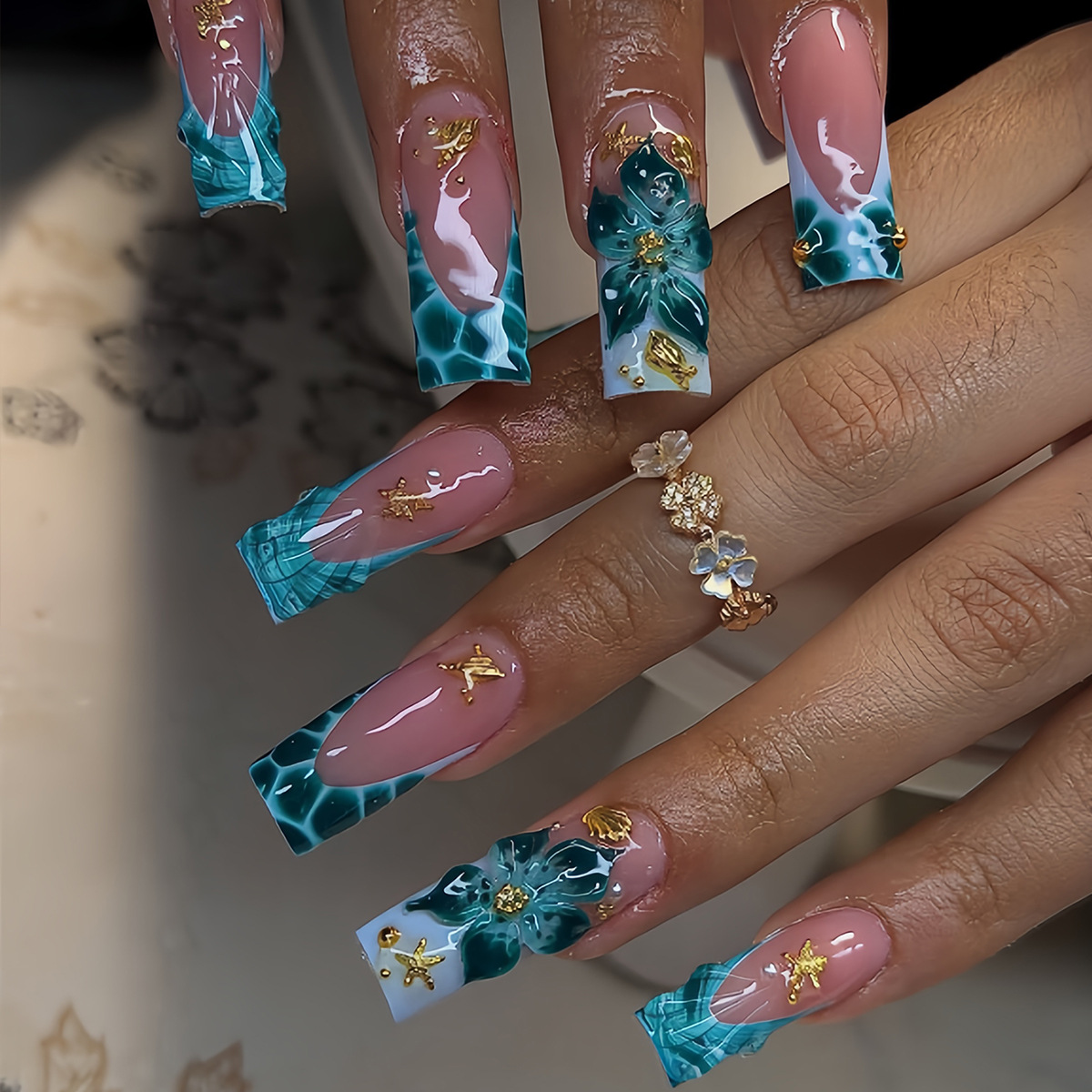 24개 블루 그라데이션 프렌치 스타일 롱 스퀘어 디자인 - Nail Art Zebra 리뷰 및 가격